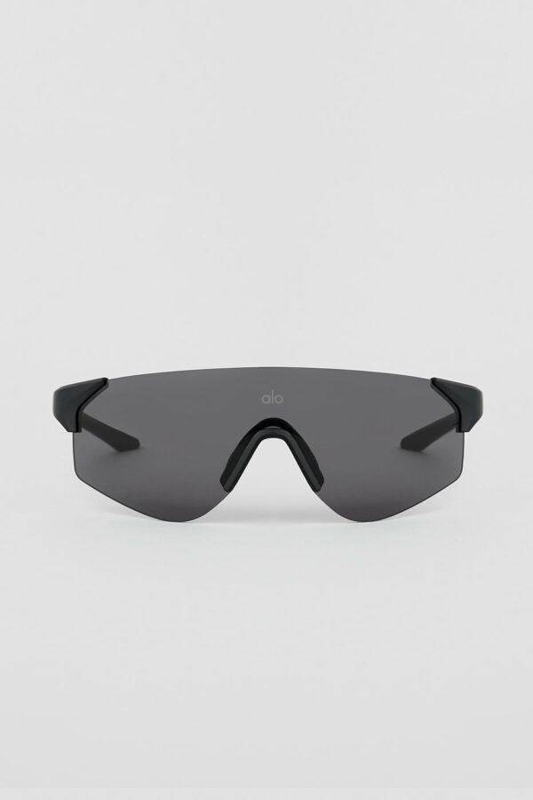 Alo Yoga | Speed Sunglasses in Black