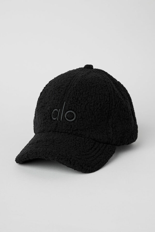 Alo Yoga | Micro Sherpa Off-Duty Cap in Black