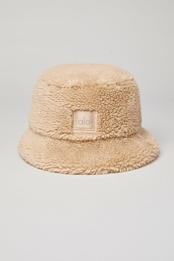 Alo Yoga | Foxy Sherpa Bucket Hat in Camel Beige