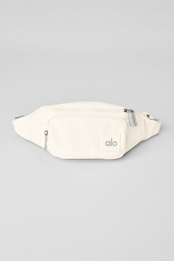 Alo Yoga | Explorer Fanny Pack in Ivory White