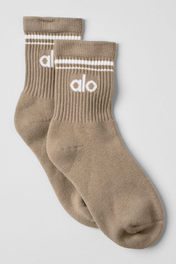 Alo Yoga | Half-Crew Throwback Socks in Gravel/White Beige