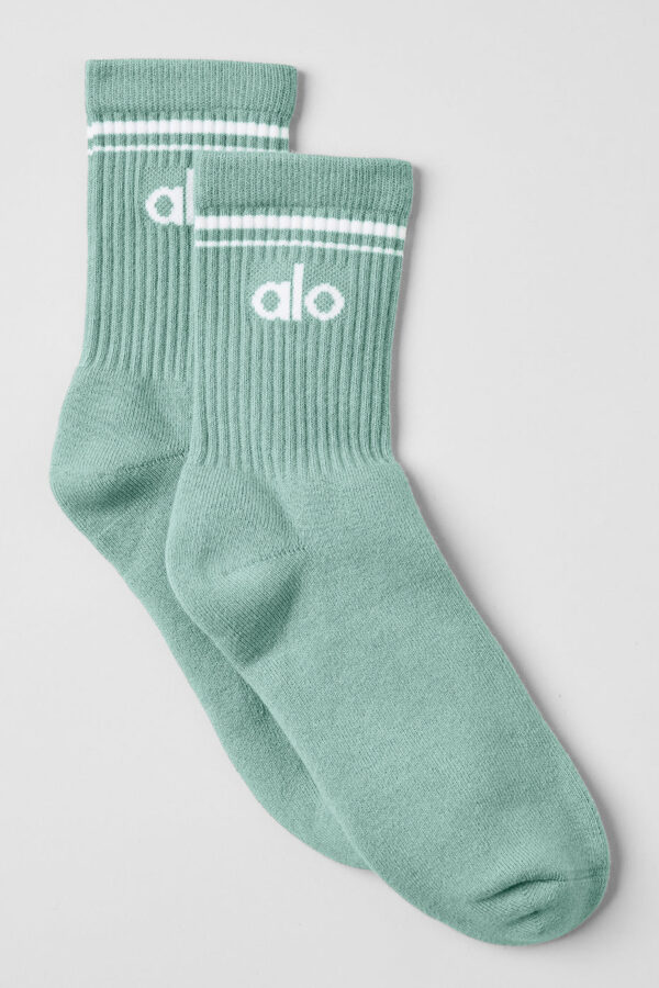 Alo Yoga | Half-Crew Throwback Socks in Botanical Green/White