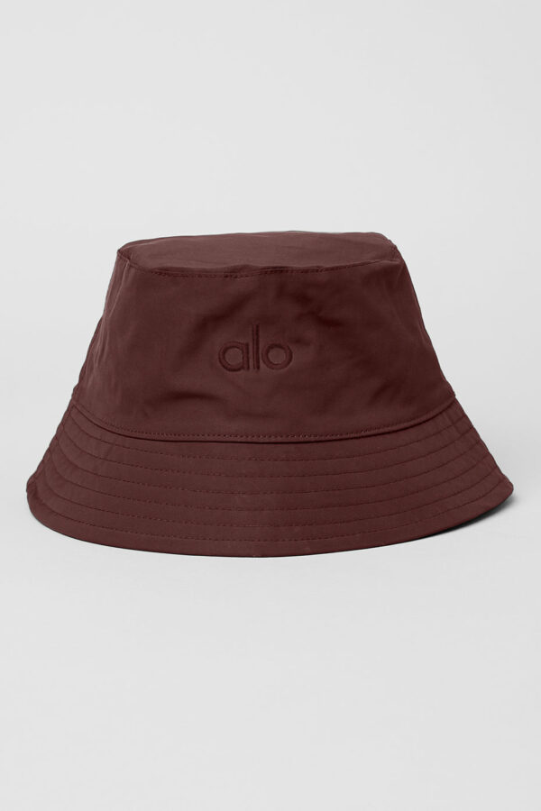 Alo Yoga | Fundamental Bucket Hat in Cherry Cola Brown