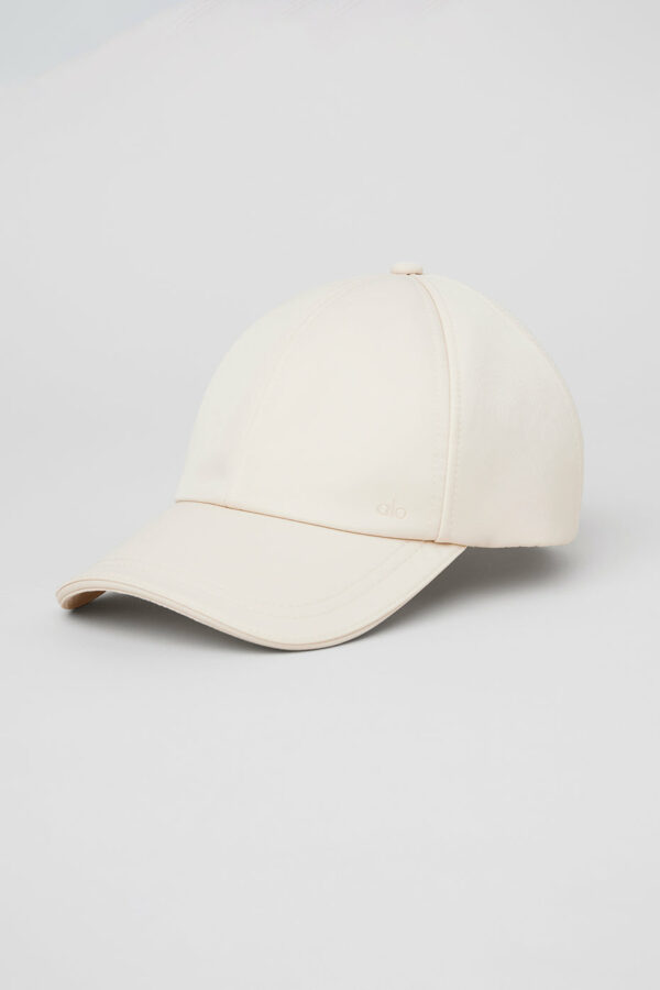 Alo Yoga | Satin Off-Duty Cap in Creme Beige