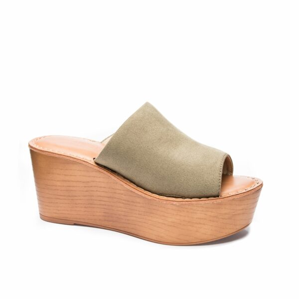 Waverly tiny Ribbed Sandal for Women in Olive | by Chinese Laundry