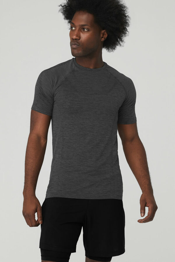 Alo Yoga | Amplify Seamless Short Sleeve T-Shirt in Black Heather