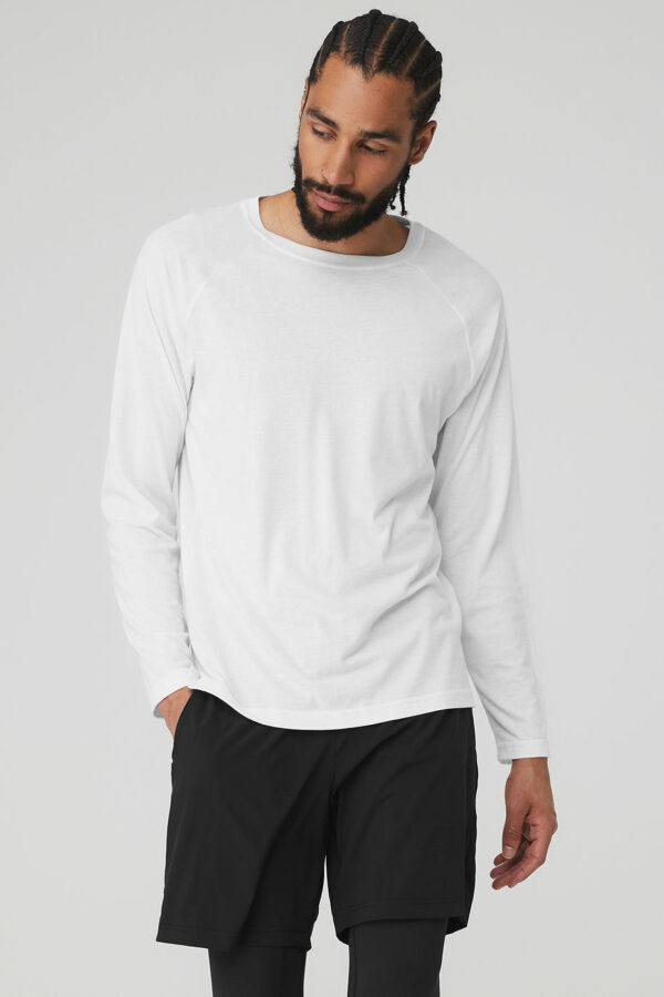 Alo Yoga | Triumph Long Sleeve T-Shirt in White