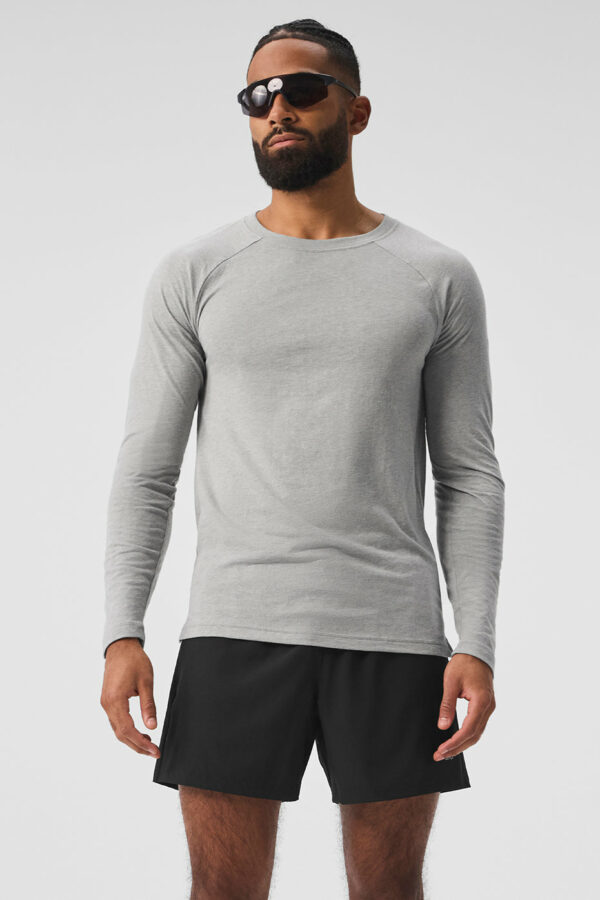 Alo Yoga | Triumph Long Sleeve T-Shirt in Athletic Heather Grey