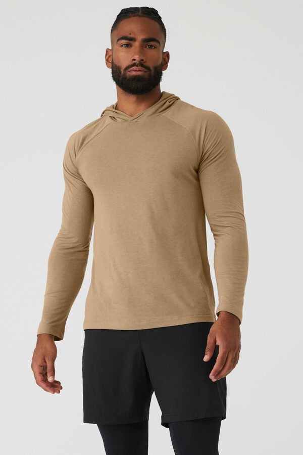 Alo Yoga | Core Hooded Runner Top in Gravel Beige