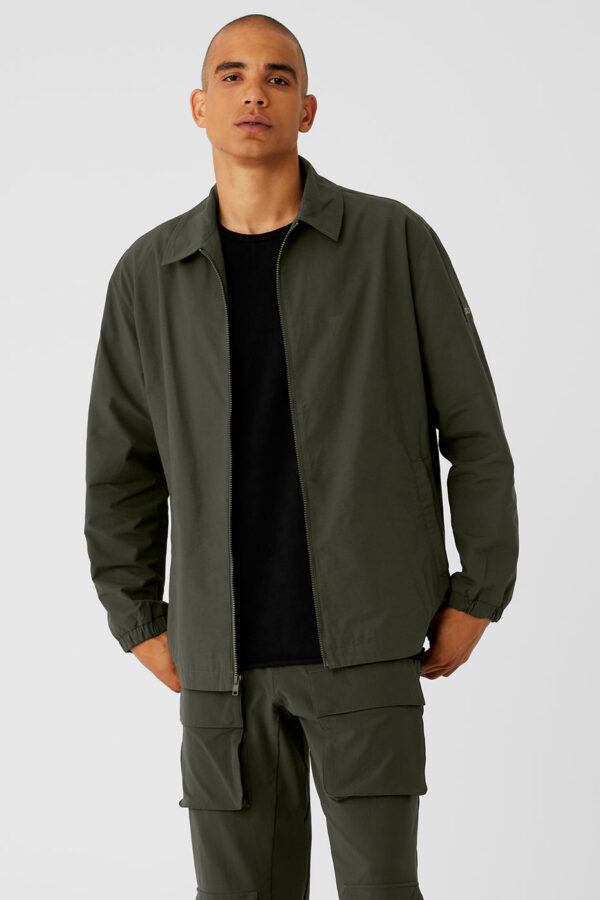 Alo Yoga | Torrent Overshirt Jacket in Stealth Green