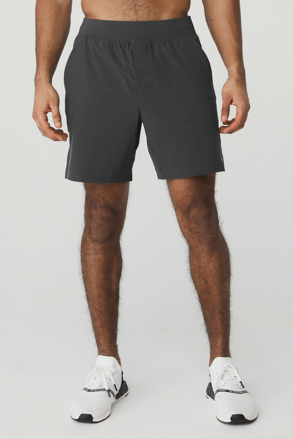 Alo Yoga | 7" Repetition Short in Anthracite Grey