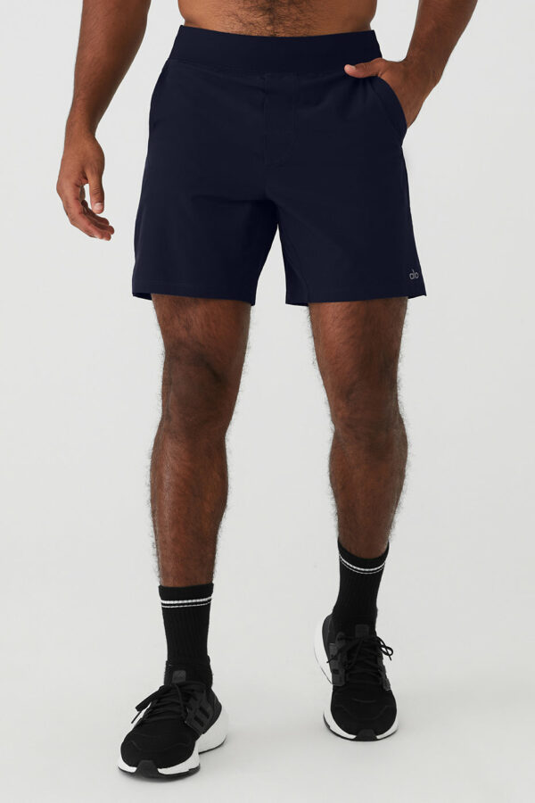 Alo Yoga | 7" Repetition Short in Navy Blue