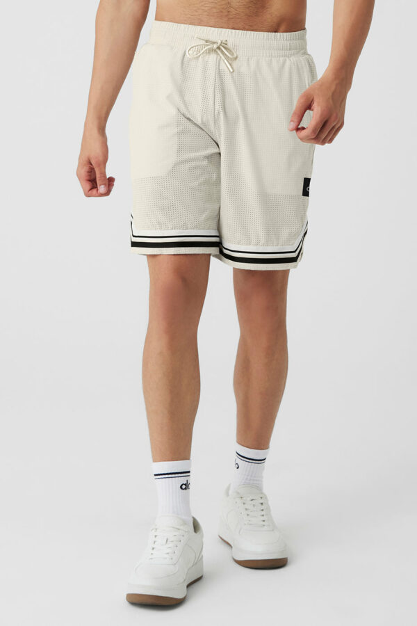 Alo Yoga | 9" Traction Arena Short in Bone Beige