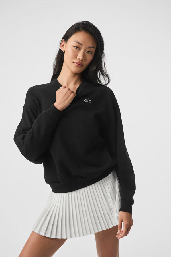 Alo Yoga | Accolade Crewneck Neck Pullover Top in Black