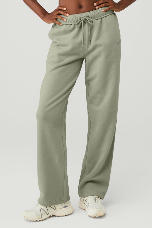 Alo Yoga | Accolade Straight Leg Sweatpant in Limestone Green