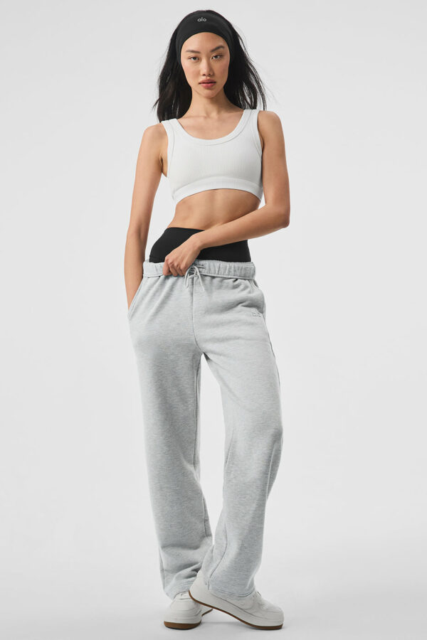 Alo Yoga | Accolade Straight Leg Sweatpant in Athletic Heather Grey