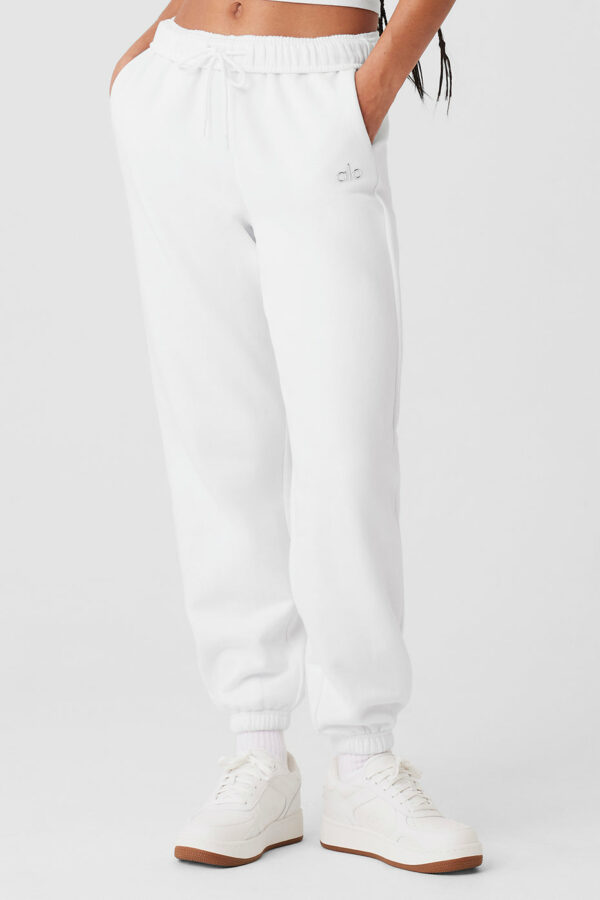 Alo Yoga | Accolade Sweatpant in White