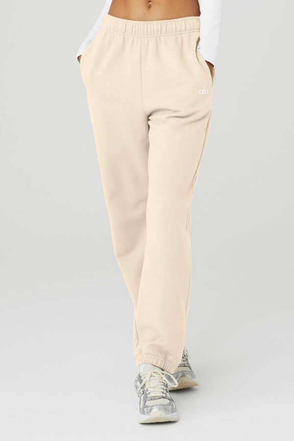 Alo Yoga | Accolade Sweatpant in Macadamia Beige