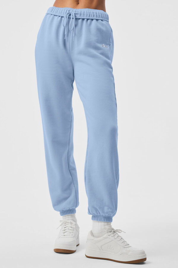 Alo Yoga | Accolade Sweatpant in Seashell Blue