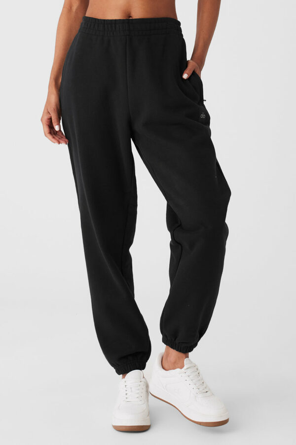 Alo Yoga | Cuffed Renown Heavy Weight Sweatpant in Black