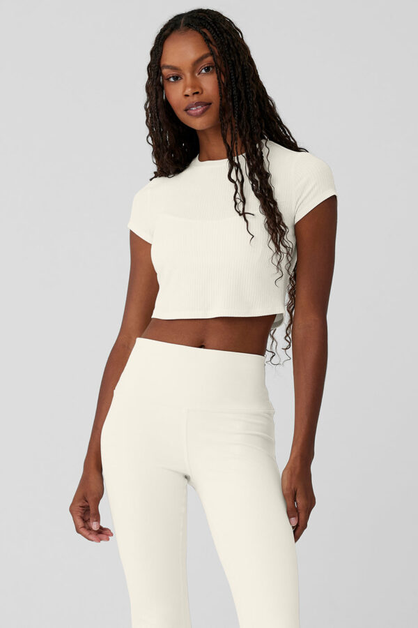 Alo Yoga | Ribbed Sea Coast Cropped Short Sleeve T-Shirt in Ivory White