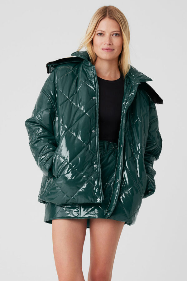 Alo Yoga | Snomoto Puffer Jacket in Midnight Green