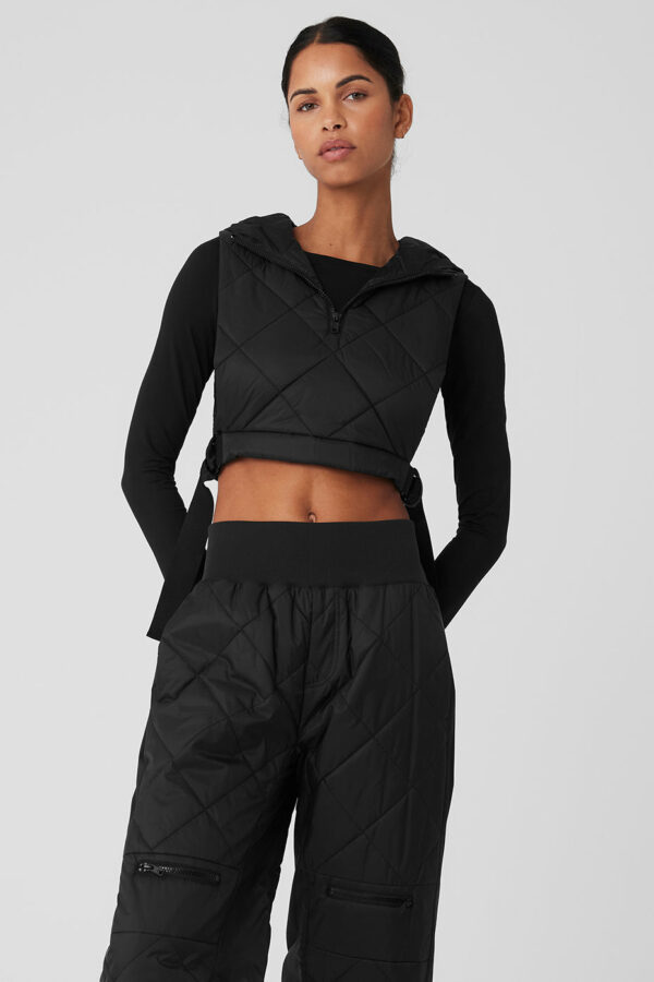 Alo Yoga | Cropped Snowrider Sleeveless Puffer Top in Black