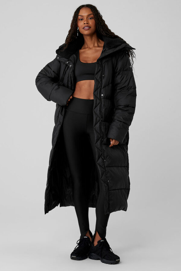 Alo Yoga | Gold Rush Puffer Trench Jacket in Black