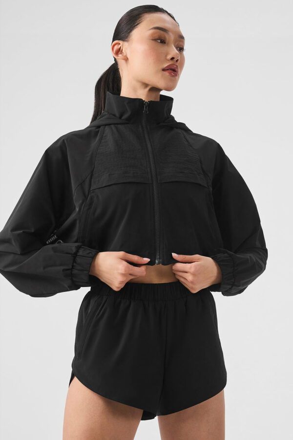 Alo Yoga | Cropped Playmaker Jacket in Black