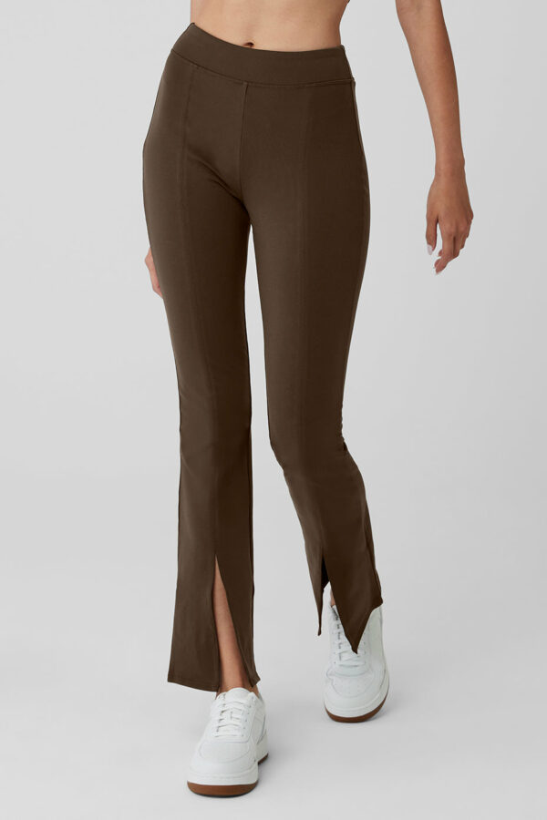 Alo Yoga | Airbrush High-Waist 7/8 Flutter Legging in Espresso Brown