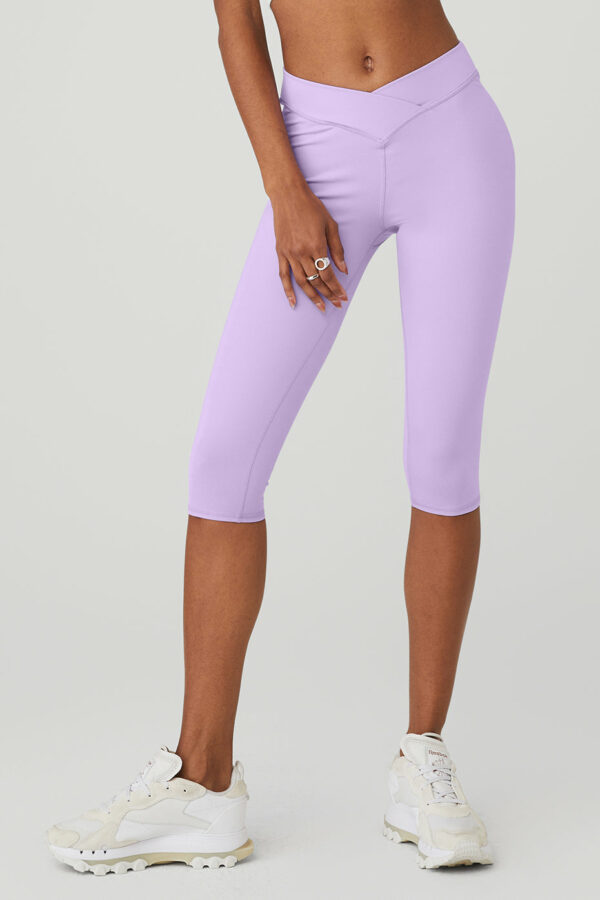 Alo Yoga | Airbrush V-Cut Define Capri Pants in Violet Skies Purple