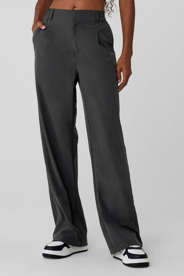 Alo Yoga | High-Waist Pursuit Trouser in Anthracite Grey