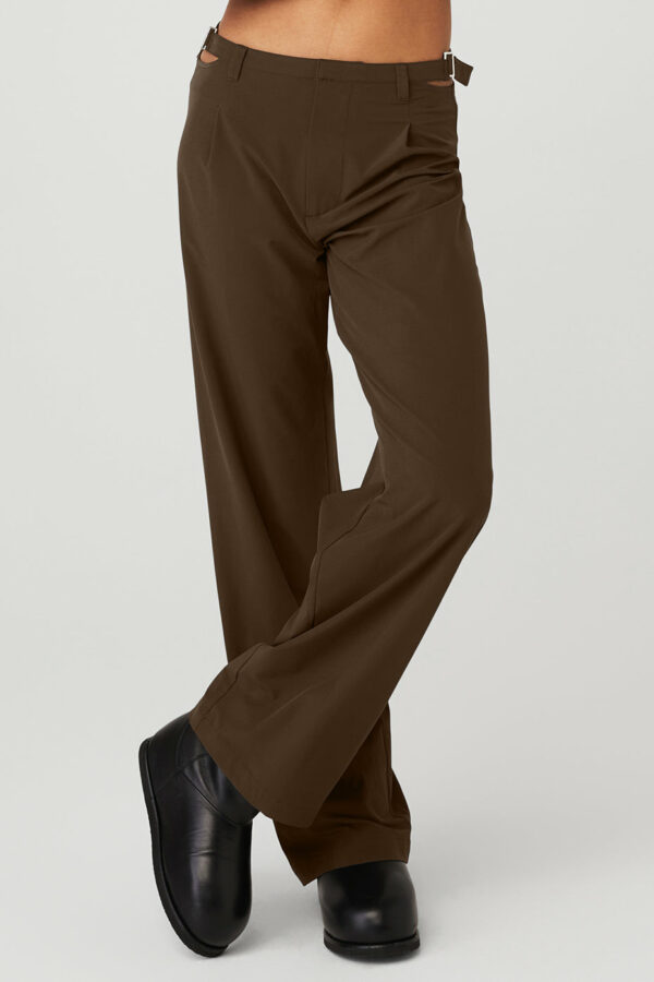 Alo Yoga | Mid-Rise Showdown Trouser in Espresso Brown