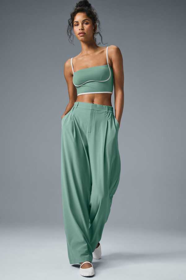 Alo Yoga | High-Waist Pursuit Trouser (Long) in Botanical Green