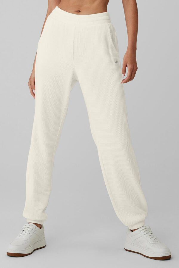 Alo Yoga | Waffle Weekend Escape Jogger Pants in Ivory White