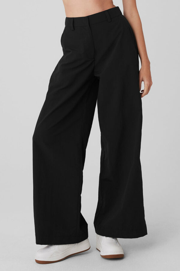 Alo Yoga | High-Waist Street Smart Trouser in Black