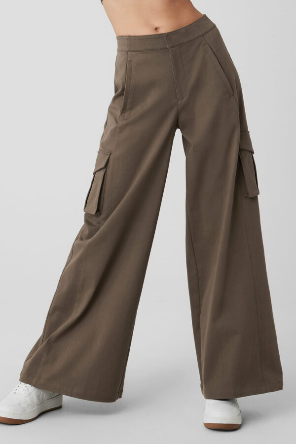 Alo Yoga | Wide Leg Cargo Show Off Trouser in Olive Tree Brown