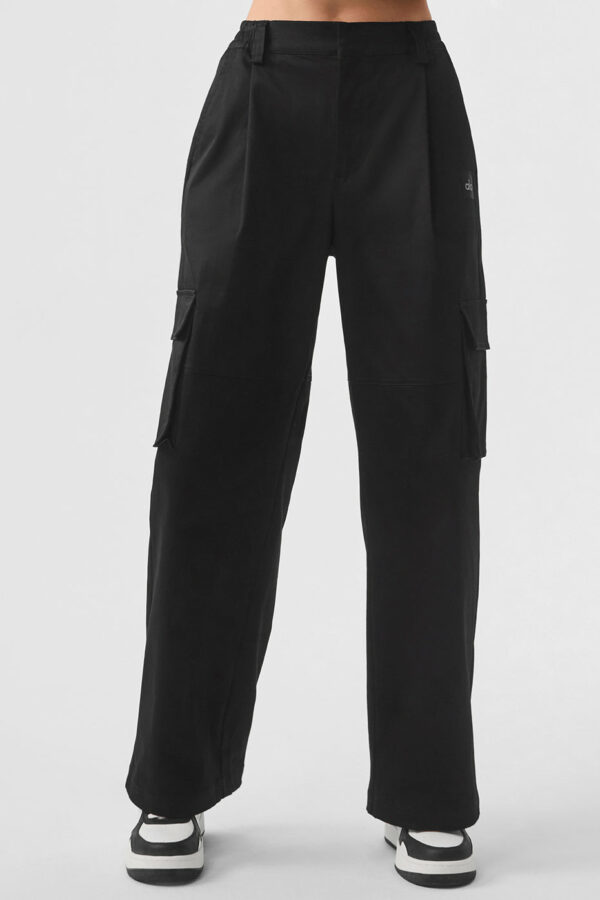 Alo Yoga | High-Waist Night Out Cargo Trouser in Black