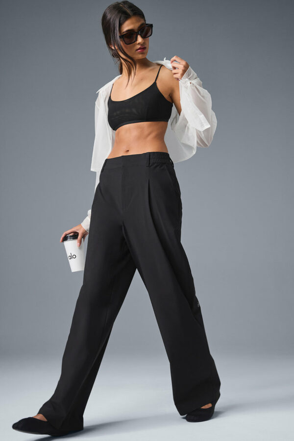 Alo Yoga | High-Waist Pursuit Trouser (Regular) in Black