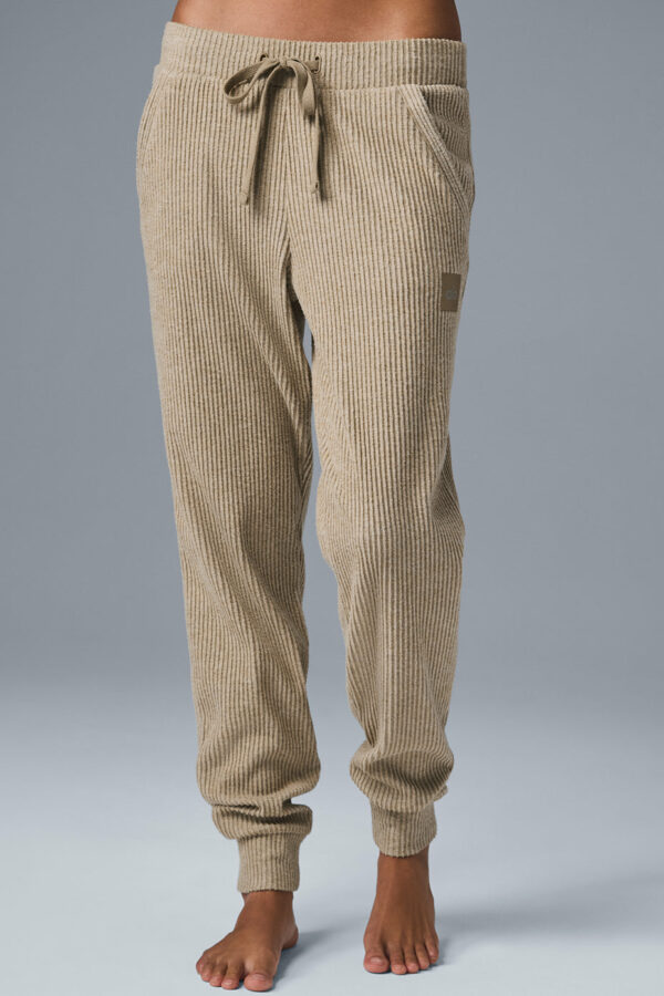 Alo Yoga | Muse Sweatpant in Gravel Heather Beige