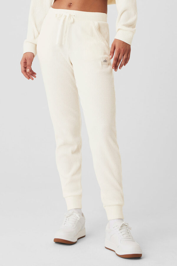 Alo Yoga | Muse Sweatpant in Ivory White