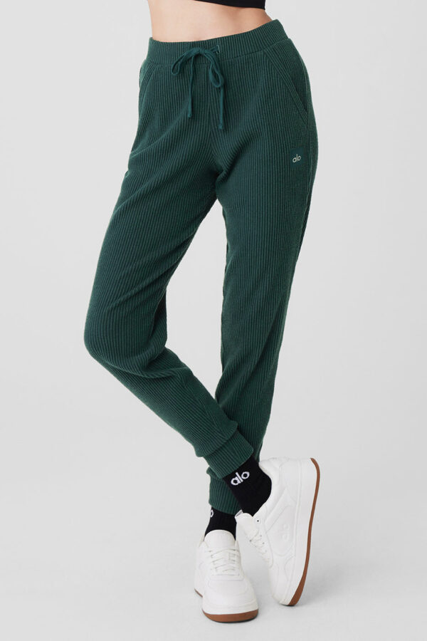 Alo Yoga | Muse Sweatpant in Midnight Green