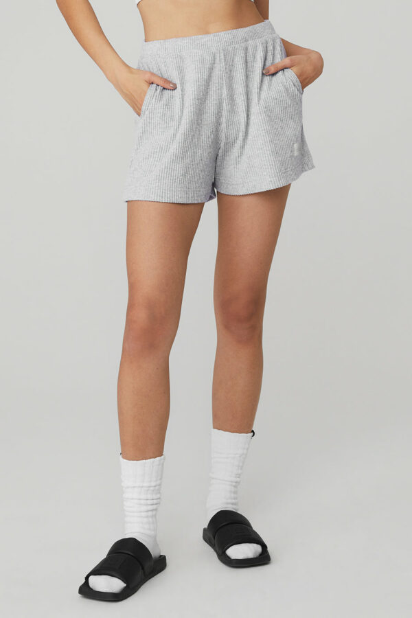 Alo Yoga | Muse Short in Athletic Heather Grey