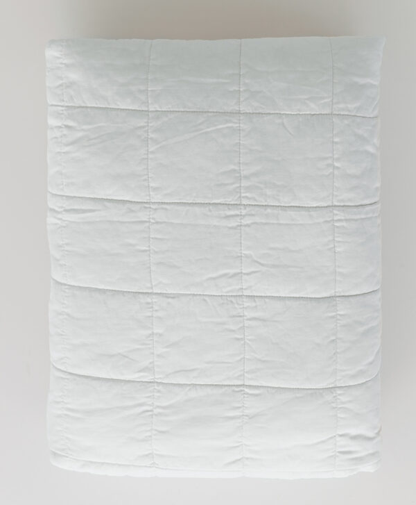 PACT Apparel | Home White Organic Organic Quilt XT