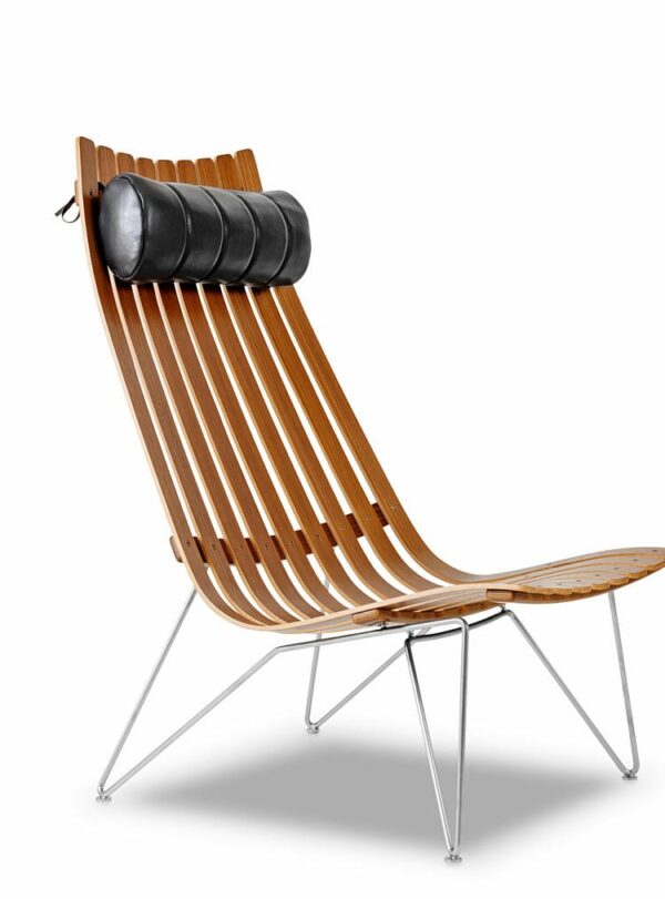 Fjordfiesta | Scandia Senior Bolt Easy Chair - Oak Veneer + Black Coated Base / Black Leather / Beige