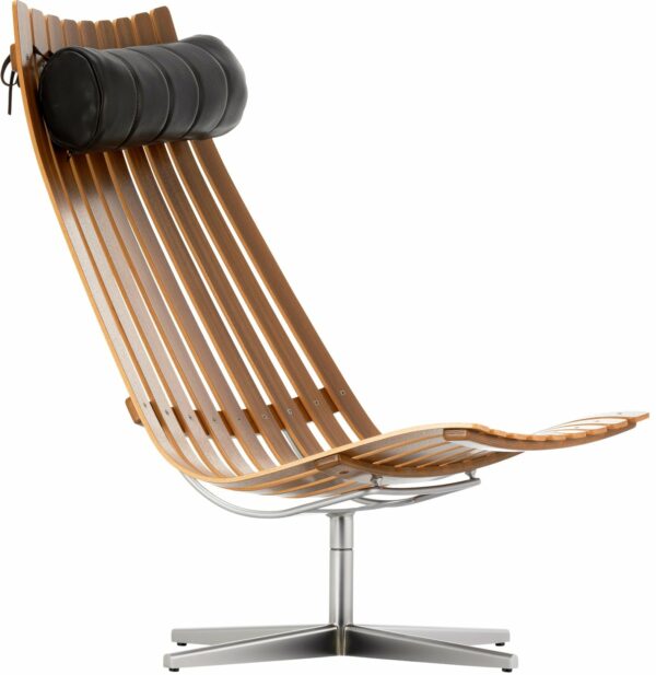 Fjordfiesta | Scandia Senior Swivel Easy Chair - Oak Veneer + Black Coated Base / Black Leather / Beige